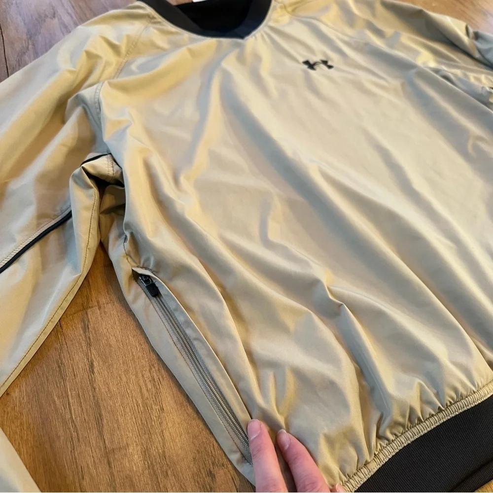 Under Armour Crewneck Windbreaker Pullover Top Size Small Nude/Tan